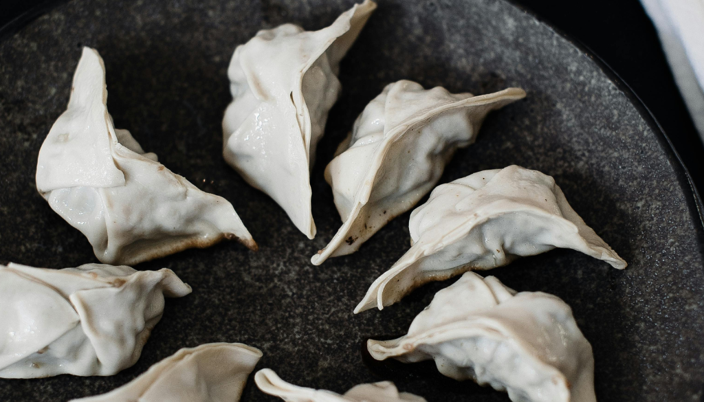 Recette de Gyoza 100% Maison : Des Bouchées Craquantes et Savoureuses à Dévorer Sans Modération 2 Design sans titre 17 Recette de Gyoza 100% Maison : Des Bouchées Craquantes et Savoureuses à Dévorer Sans Modération